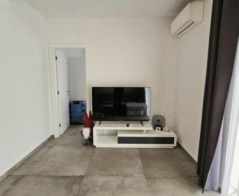 Appartement moderne avec 2 chambres dans un excellent emplacement sur Vidikovac, Pula - pic 5