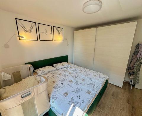 Modern möblierte Wohnung nahe dem Meer in ruhiger Lage in Novigrad, zu verkaufen - foto 14