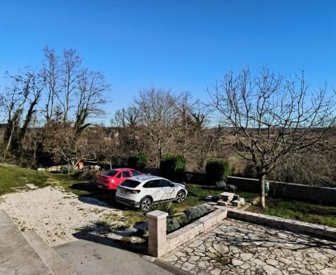 Maison en pierre avec taverne dans la nature à Pazin - pic 31