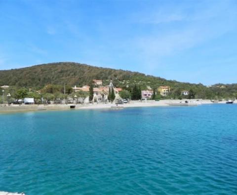 Terrain à bâtir sur l'île de Cres, 1ère ligne de mer - pic 2