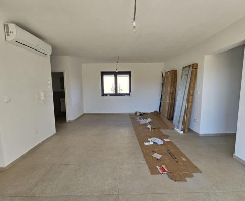 Appartement neuf au rez-de-chaussée avec 3 chambres à Porec, à vendre  - pic 6