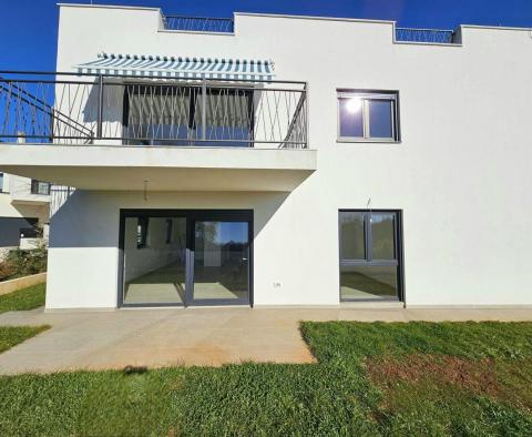 Wohnung mit 3 Schlafzimmern im ersten Stock mit Dachterrasse in Porec, zu verkaufen - foto 14