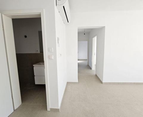 Wohnung mit 3 Schlafzimmern im ersten Stock mit Dachterrasse in Porec, zu verkaufen - foto 19