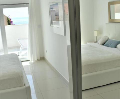 Appartement 4**** étoiles avec piscine à seulement 100 mètres de la mer à Drasnice, Riviera de Makarska, à vendre - pic 9