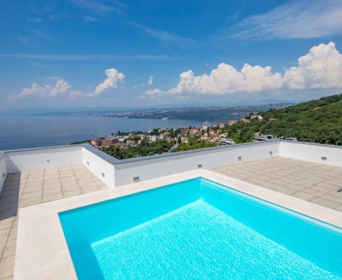 Penthouse in einem Neubau mit Pool auf dem Dach oberhalb des Zentrums von Opatija, idyllische Umgebung, zu verkaufen - foto 2