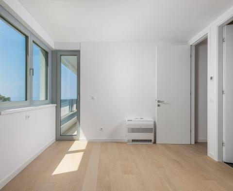 Penthouse in einem Neubau mit Pool auf dem Dach oberhalb des Zentrums von Opatija, idyllische Umgebung, zu verkaufen - foto 13