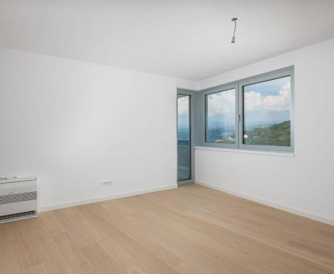 Penthouse in einem Neubau mit Pool auf dem Dach oberhalb des Zentrums von Opatija, idyllische Umgebung, zu verkaufen - foto 15