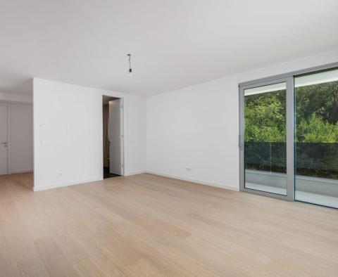 Penthouse in einem Neubau mit Pool auf dem Dach oberhalb des Zentrums von Opatija, idyllische Umgebung, zu verkaufen - foto 28