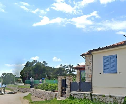 1ère rangée de la mer! Maison à Umag, à vendre! - pic 9