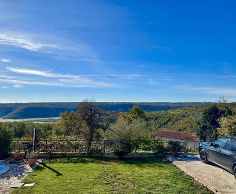 Reduziert! Außergewöhnliche Villa in Buje mit Panoramablick, zu verkaufen - foto 30