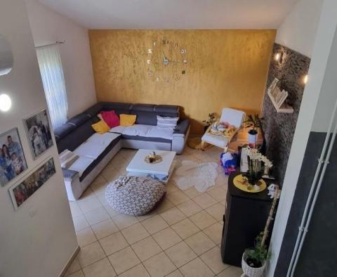 90 m2 große Wohnung in toller Lage in der Nähe von Novigrad! - foto 3