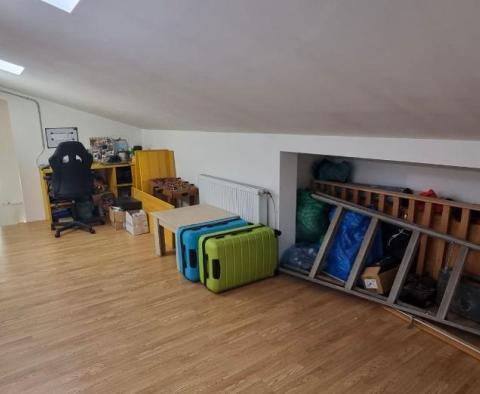 90 m2 große Wohnung in toller Lage in der Nähe von Novigrad! - foto 13