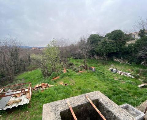 Freistehende alte italienische Villa aus dem Jahr 1912 mit Meerblick und 2.383 m2 Garten in Rijeka, zu verkaufen - foto 18