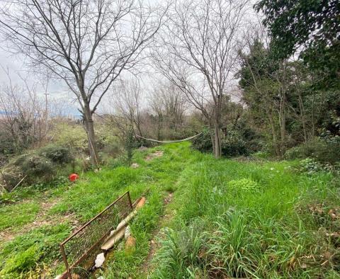 Freistehende alte italienische Villa aus dem Jahr 1912 mit Meerblick und 2.383 m2 Garten in Rijeka, zu verkaufen - foto 20