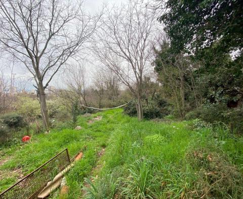 Freistehende alte italienische Villa aus dem Jahr 1912 mit Meerblick und 2.383 m2 Garten in Rijeka, zu verkaufen - foto 21