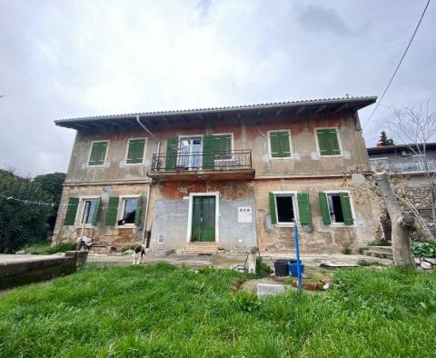 Freistehende alte italienische Villa aus dem Jahr 1912 mit Meerblick und 2.383 m2 Garten in Rijeka, zu verkaufen - foto 46