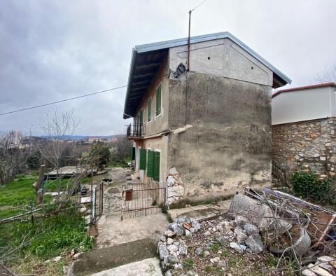 Freistehende alte italienische Villa aus dem Jahr 1912 mit Meerblick und 2.383 m2 Garten in Rijeka, zu verkaufen - foto 53