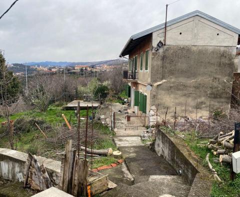 Freistehende alte italienische Villa aus dem Jahr 1912 mit Meerblick und 2.383 m2 Garten in Rijeka, zu verkaufen - foto 56