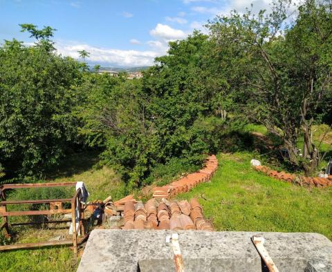 Freistehende alte italienische Villa aus dem Jahr 1912 mit Meerblick und 2.383 m2 Garten in Rijeka, zu verkaufen - foto 60