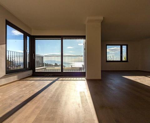 Luxury new apartment in the center of Opatija with a roof terrace and a panoramic view of the sea, garage, terrace, for sale - pic 12