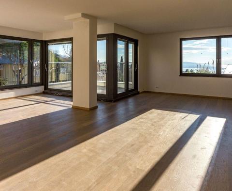 Luxury new apartment in the center of Opatija with a roof terrace and a panoramic view of the sea, garage, terrace, for sale - pic 13