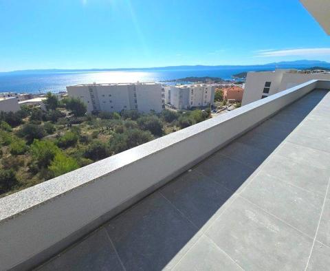 Spacieux appartement neuf avec vue sur la mer à Makarska, à vendre - pic 3