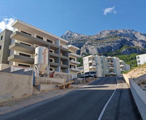 New apartments in Makarska, 750m from the sea, for sale - pic 2