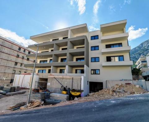 New apartments in Makarska, 750m from the sea, for sale 