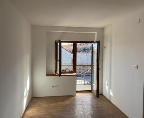 A house with a garage and a large yard in a great location in Rijeka! - pic 14