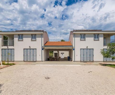 Deux villas jumelées avec une piscine, Krk - pic 2