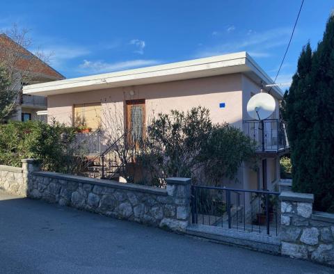 Haus in Jadranovo, Crikvenica, 270 m vom Meer entfernt, zu verkaufen - foto 2