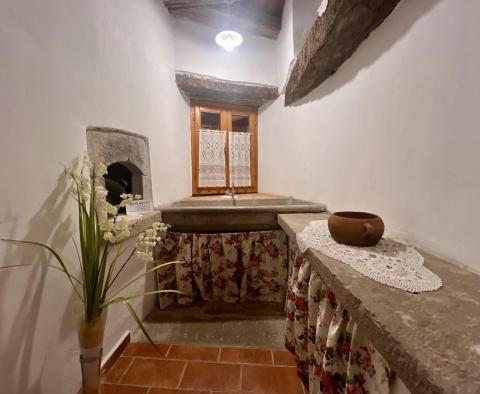 Renovated autochthonous stone house in the historic heart of Istria, for sale - pic 14