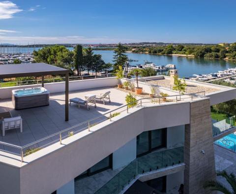 Outstanding new ultra-modern seafront villa in Medulin, right opposite yachting piers 