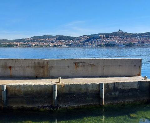 Unique lighthouse-type isolated property with private pier in Sibenik area - pic 14