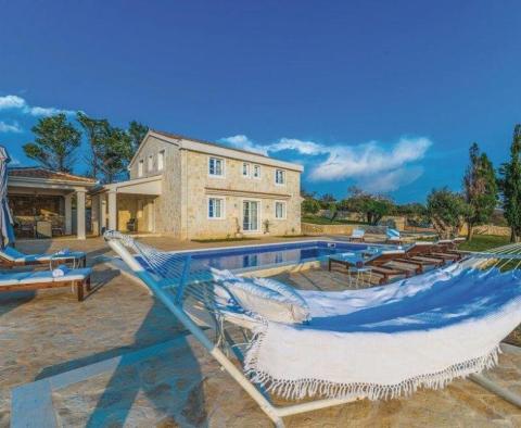 Impressive stone villa in Zadar area just 80 meters from the sea! - pic 23