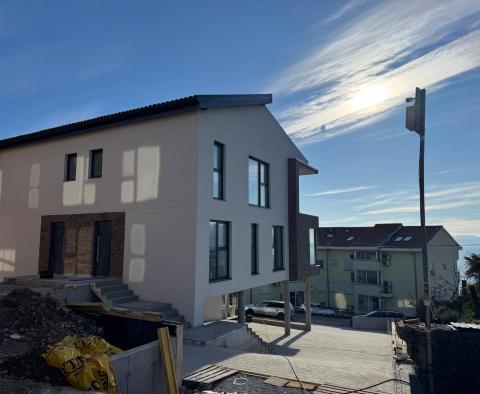 Triplex-Wohnung 132 m2 mit Dachterrasse in einem Neubau, in der Nähe von Opatija, Meerblick - foto 17