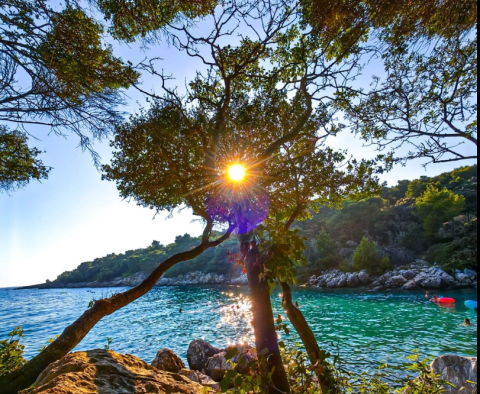 Eladó telek Rabon, a tenger 1. vonalán  