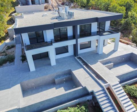 Villa neuve moderne avec piscine à débordement, garage, jardin, vue panoramique sur la mer à Kostrena, à vendre - pic 18