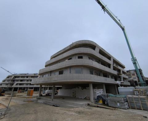 Erschwingliche luxuriöse Maisonette-Wohnung mit 2 Schlafzimmern in attraktiver Lage im Zentrum von Porec - foto 15