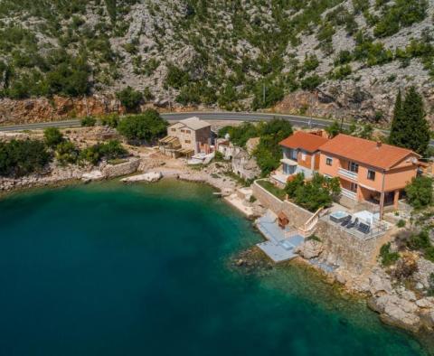 Fascinating seafront villa in Lukovo Šugarje, Karlobag with mooring possibility - pic 12