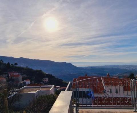 House near famous Klis fortress protecting Split - pic 26