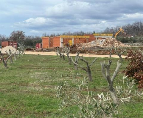 Projekt 8 vil s bazény na prodej v Majmajole - pic 34