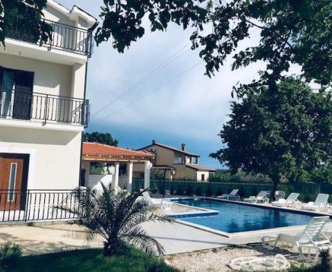 Apart-dům s 5 apartmány a bazénem v Sveti Lovrec, Poreč - pic 5