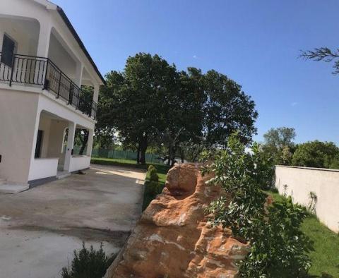 Apart-dům s 5 apartmány a bazénem v Sveti Lovrec, Poreč - pic 23