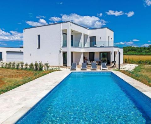 Impressive modern villa in Marčana on more than 2 ha of land! - pic 2