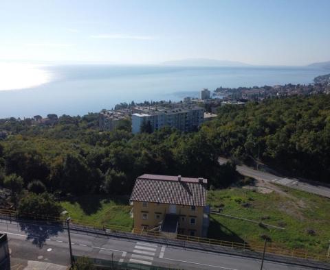 Spacieuse maison individuelle 580m2 avec vue mer sur un terrain de 3200 m2 à Pobri, Opatija - pic 18