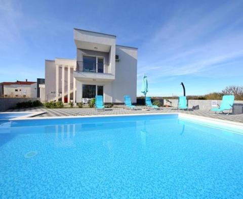 Elegant modern villa with 4 apartments for sale in Zaton - pic 11