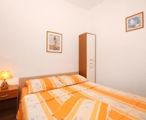 Apartmánový dům první linie v Rogoznici se 7 apartmány a kotvištěm lodí - pic 24