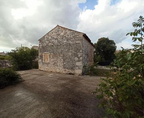 Old house for remodelling in Bale - pic 11