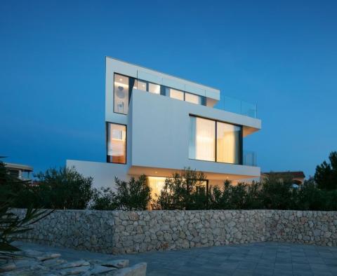 Luxury ultra-modern villa near the sea in Zadar area - pic 23